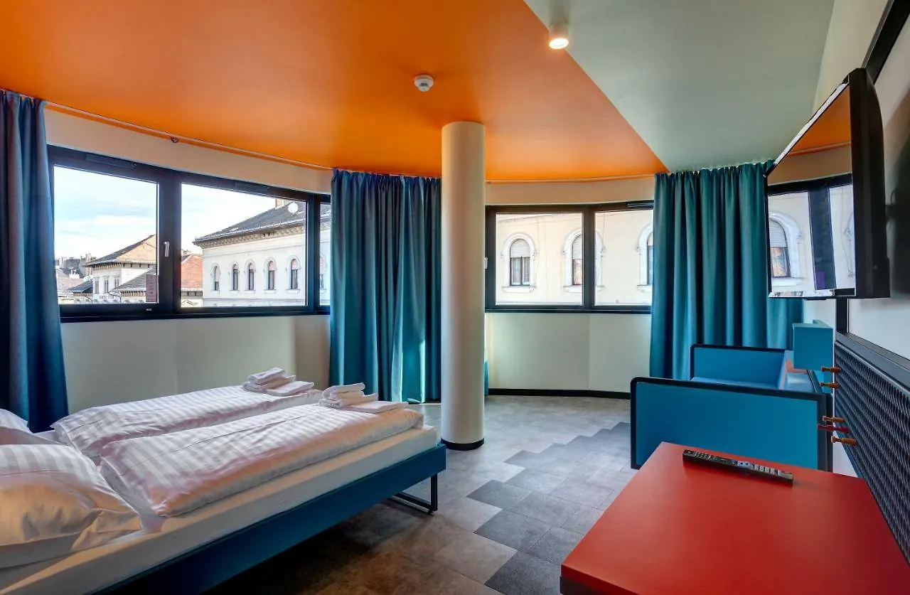 Meininger Budapest Great Market Hall Hotel