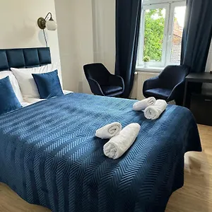 https://apt-iris.krakowhotelspoland.com