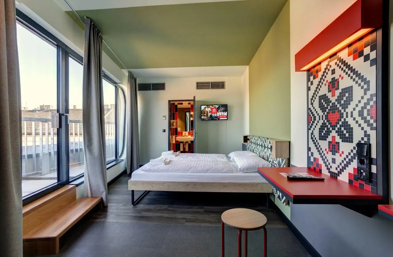 *** Hotel Meininger Budapest Great Market Hall Ungaria