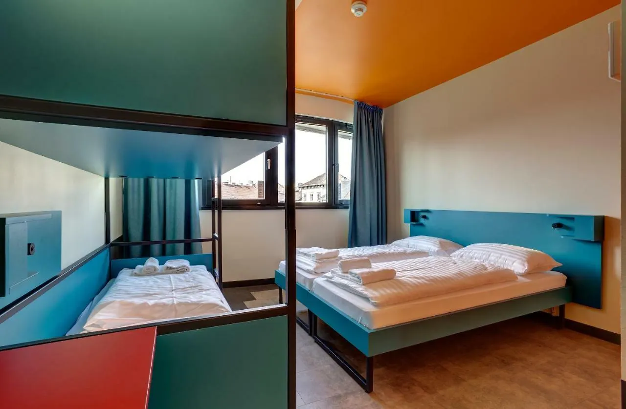 Meininger Budapest Great Market Hall 3*,  Ungaria