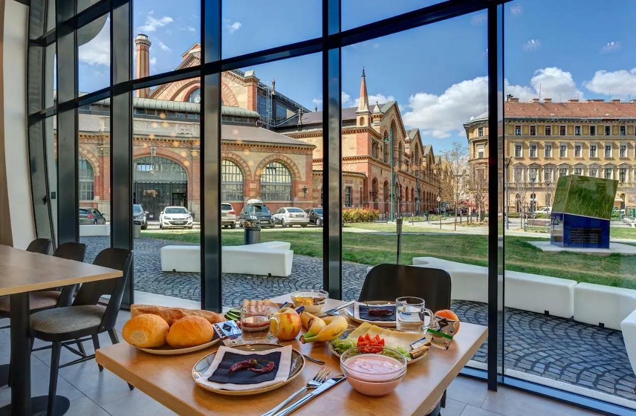 Meininger Budapest Great Market Hall Hotel